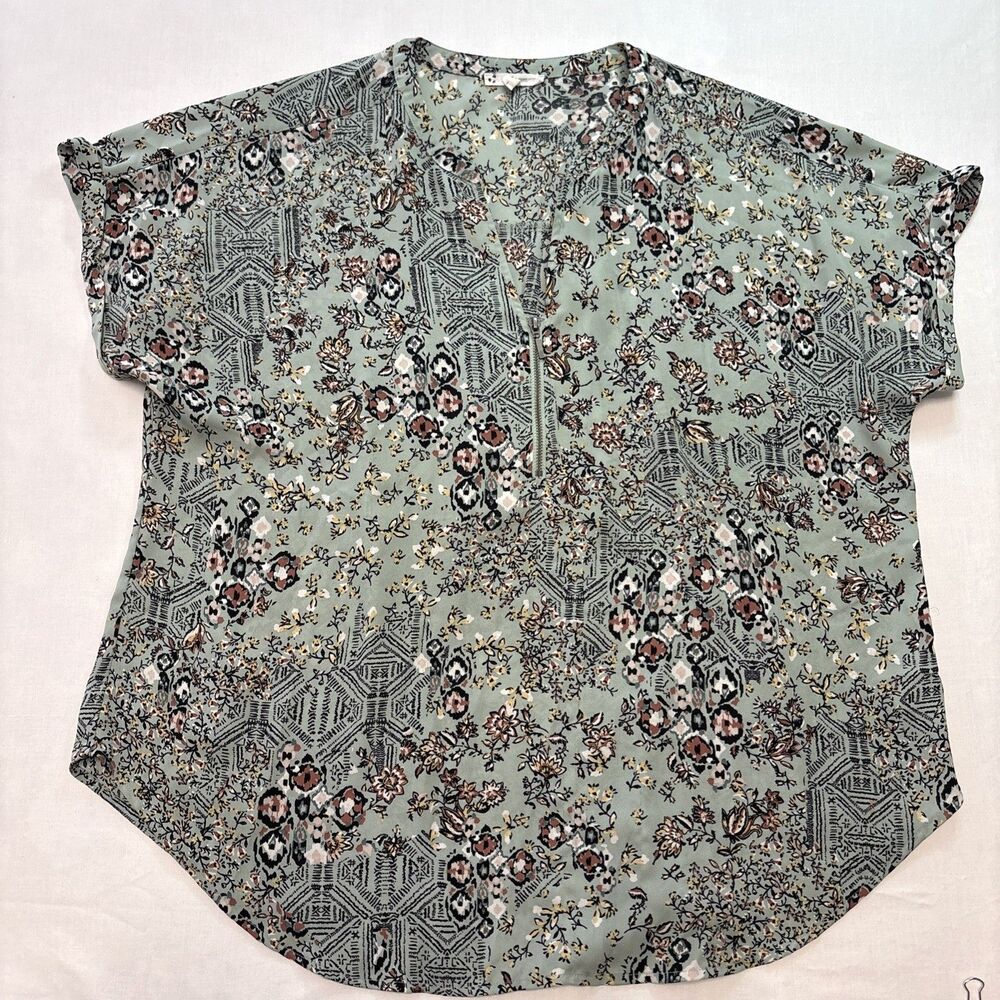 Maurice's Blouse Shirt Zip front Cuffed sleeves Floral Womens Large